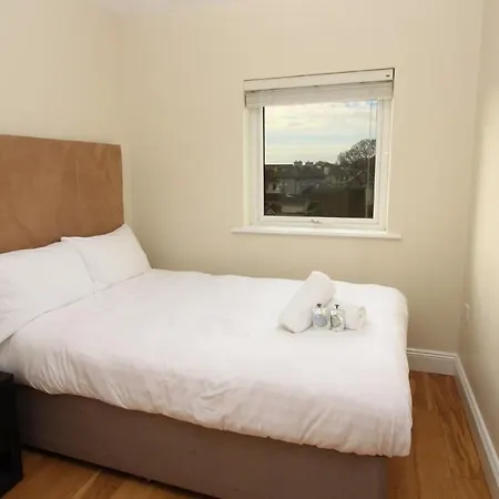 West End 3 Bedroom Bedroom With Parking * Galway